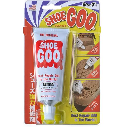 スニーカーのソール底のすり減りはシューグーを使い自分で修理は可能