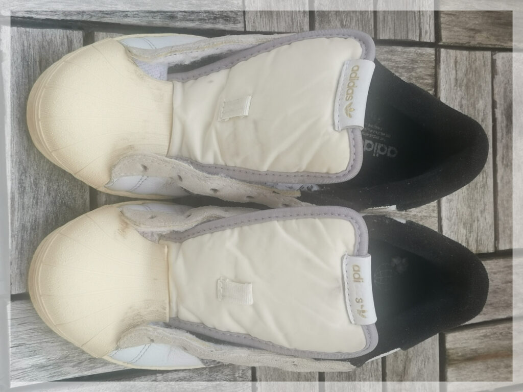 スニーカーをしっかり乾かす